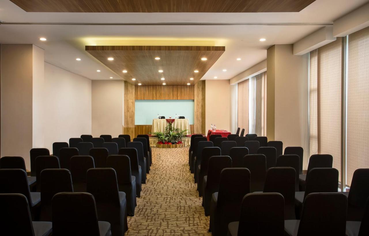 Swiss-Belhotel Papua Jayapura Exterior photo